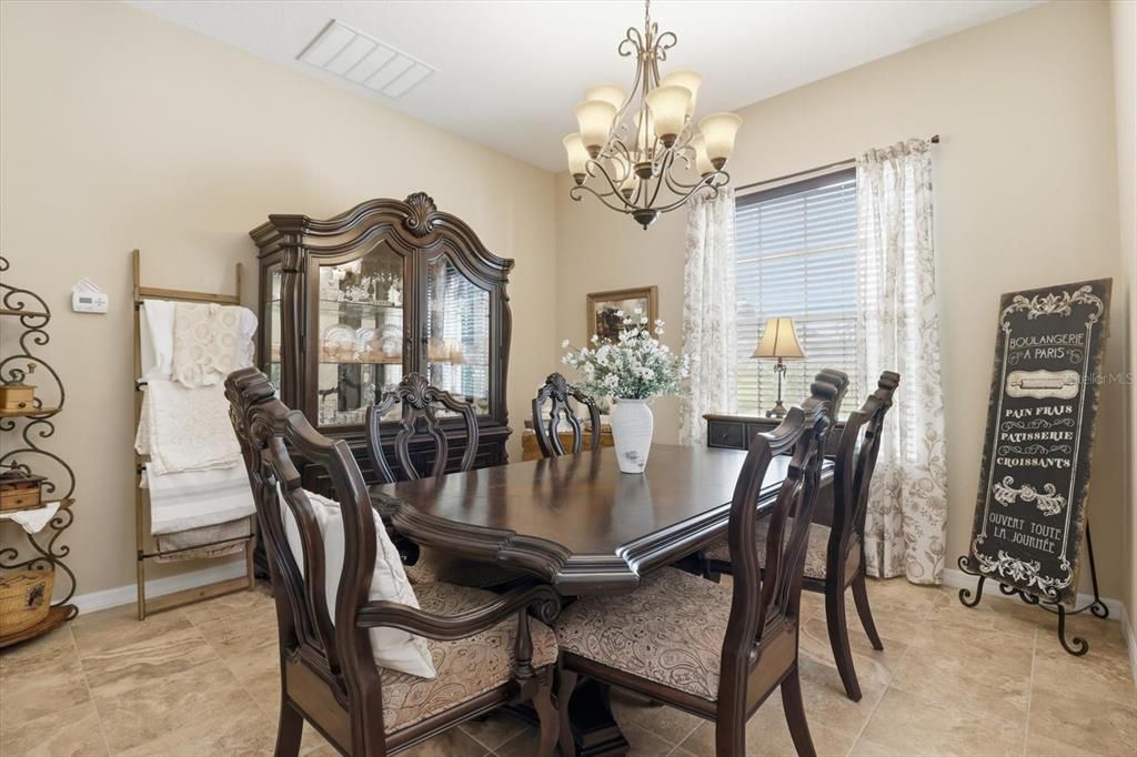 For Sale: $780,000 (3 beds, 3 baths, 3413 Square Feet)