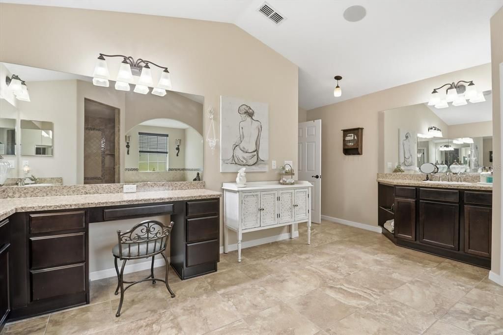 For Sale: $780,000 (3 beds, 3 baths, 3413 Square Feet)