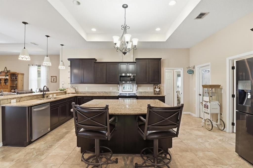 For Sale: $780,000 (3 beds, 3 baths, 3413 Square Feet)