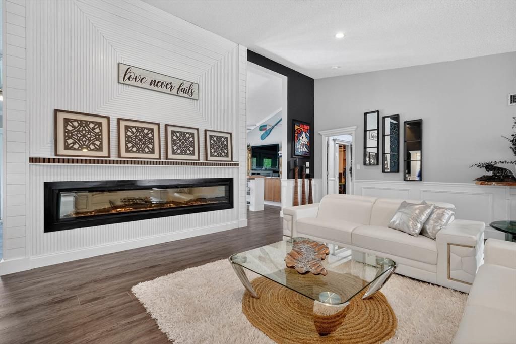 En Venta: $680,000 (4 camas, 3 baños, 2982 Pies cuadrados)