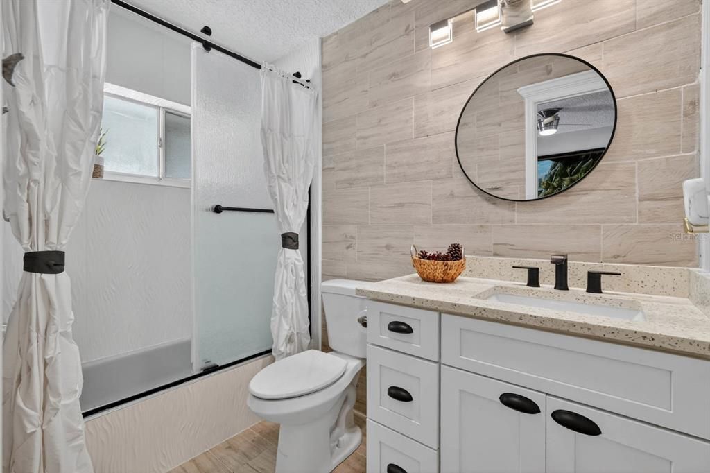 En Venta: $680,000 (4 camas, 3 baños, 2982 Pies cuadrados)