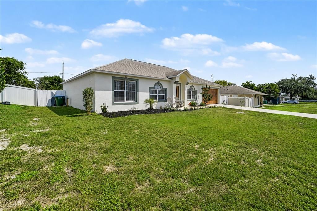 For Sale: $329,000 (3 beds, 2 baths, 2046 Square Feet)