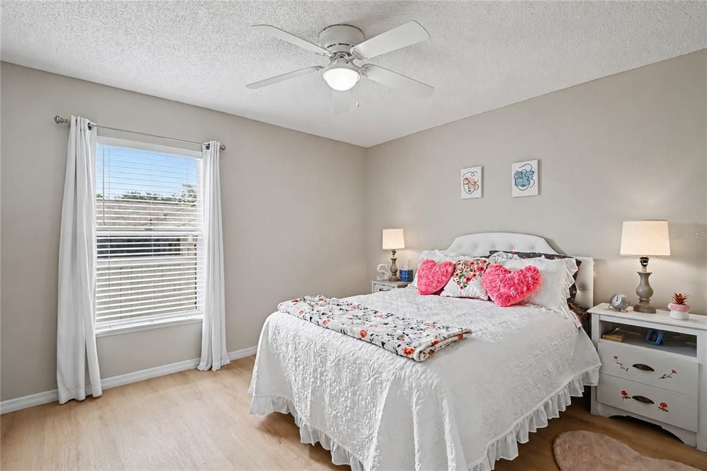 For Sale: $329,000 (3 beds, 2 baths, 2046 Square Feet)