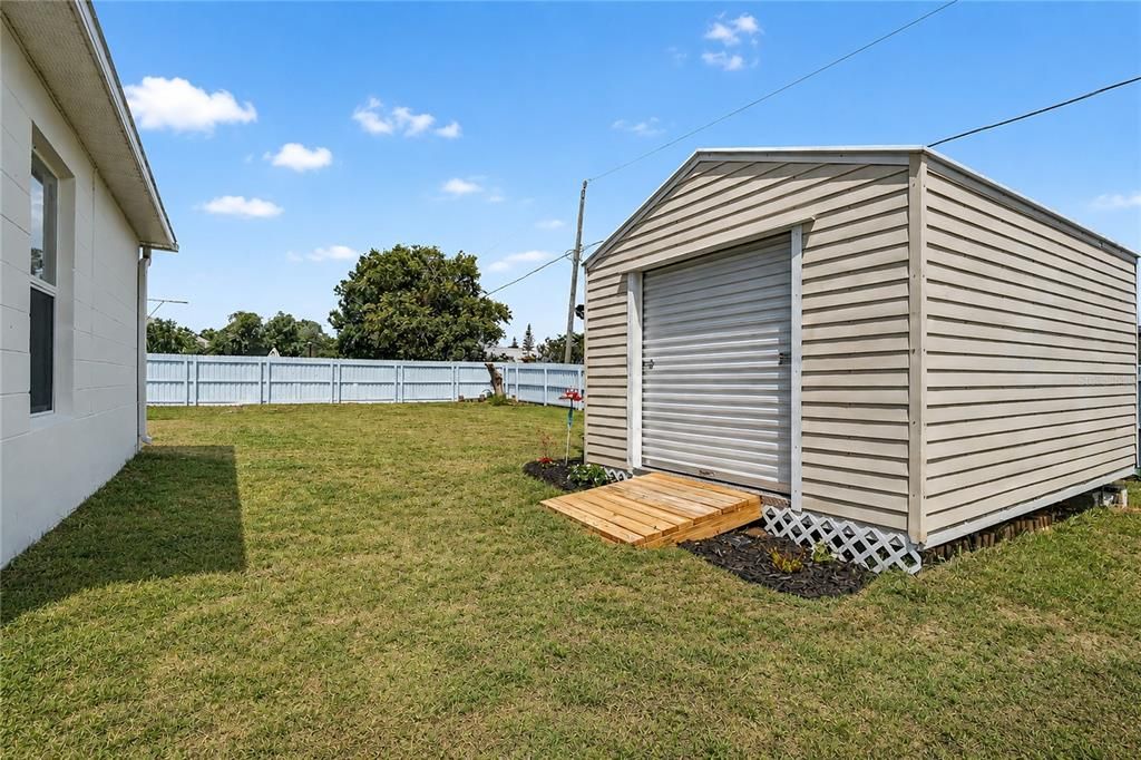 For Sale: $329,000 (3 beds, 2 baths, 2046 Square Feet)