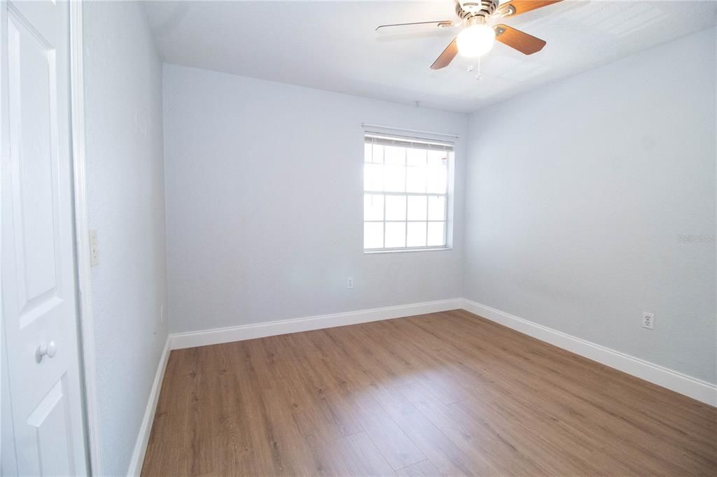 For Sale: $199,900 (2 beds, 2 baths, 1160 Square Feet)