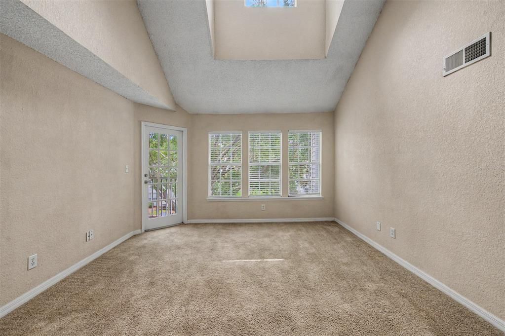 For Sale: $229,000 (2 beds, 2 baths, 1491 Square Feet)
