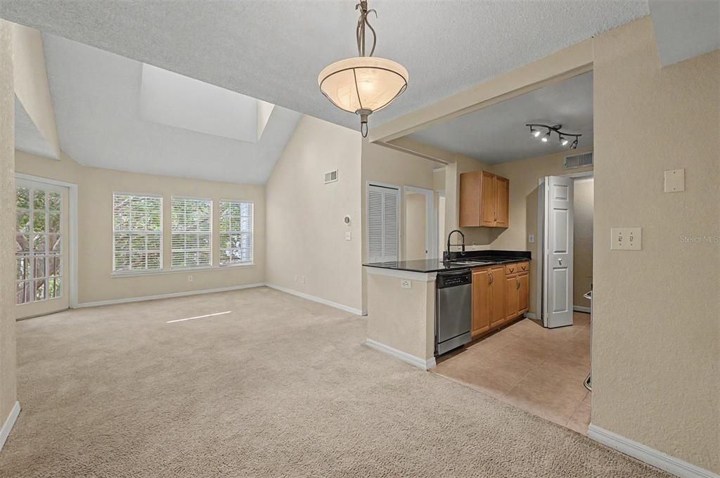 For Sale: $229,000 (2 beds, 2 baths, 1491 Square Feet)