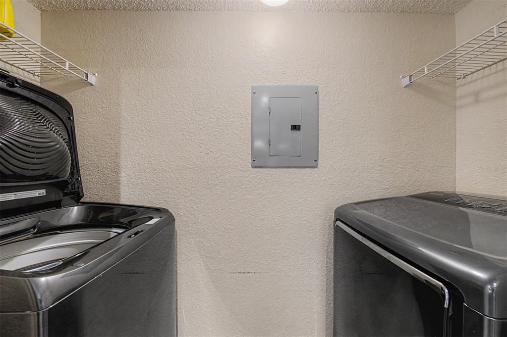 For Sale: $229,000 (2 beds, 2 baths, 1491 Square Feet)
