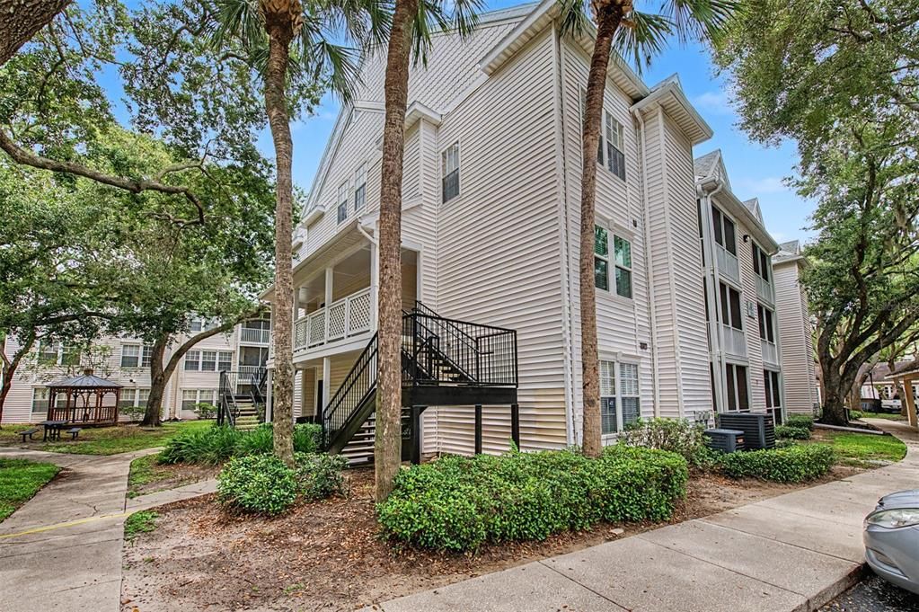 For Sale: $229,000 (2 beds, 2 baths, 1491 Square Feet)