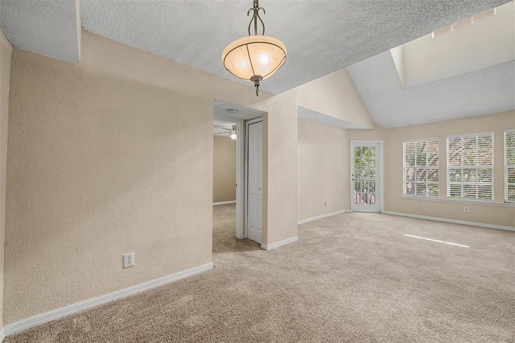 For Sale: $229,000 (2 beds, 2 baths, 1491 Square Feet)