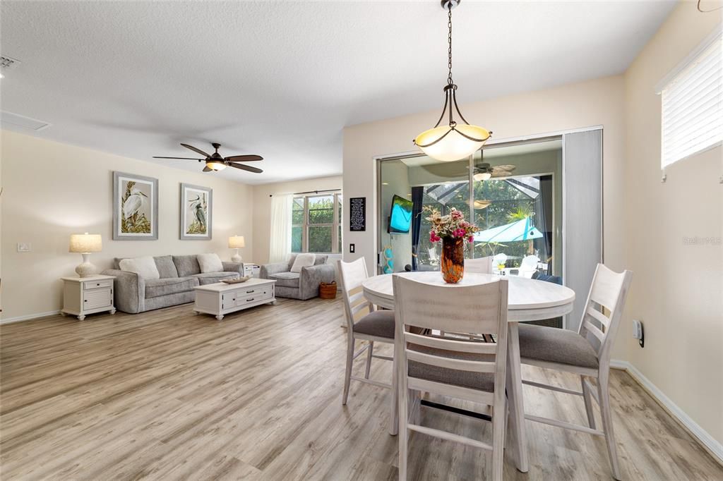 For Sale: $440,000 (2 beds, 2 baths, 2062 Square Feet)