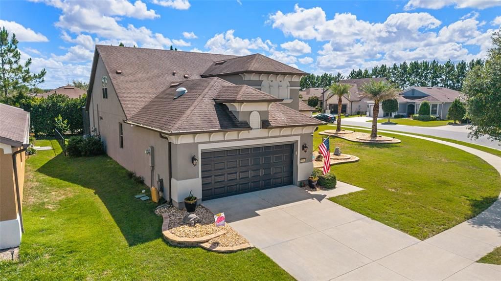 For Sale: $440,000 (2 beds, 2 baths, 2062 Square Feet)