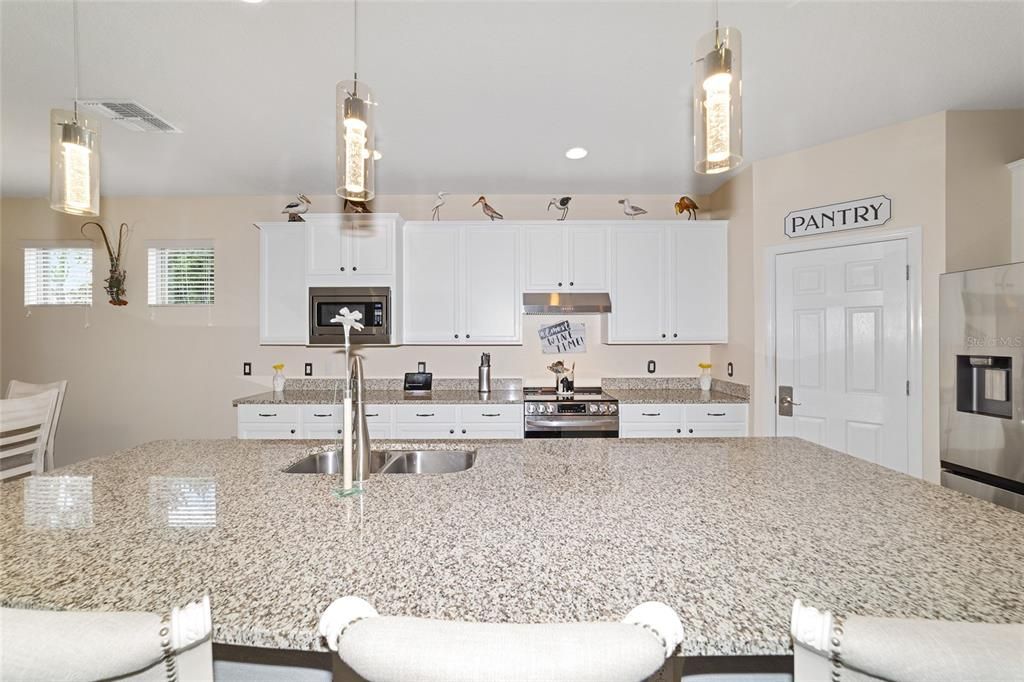 For Sale: $440,000 (2 beds, 2 baths, 2062 Square Feet)