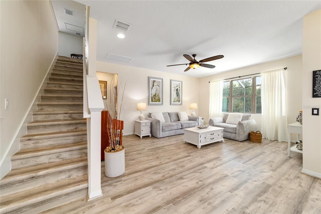 For Sale: $440,000 (2 beds, 2 baths, 2062 Square Feet)