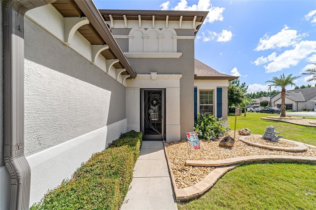 For Sale: $440,000 (2 beds, 2 baths, 2062 Square Feet)