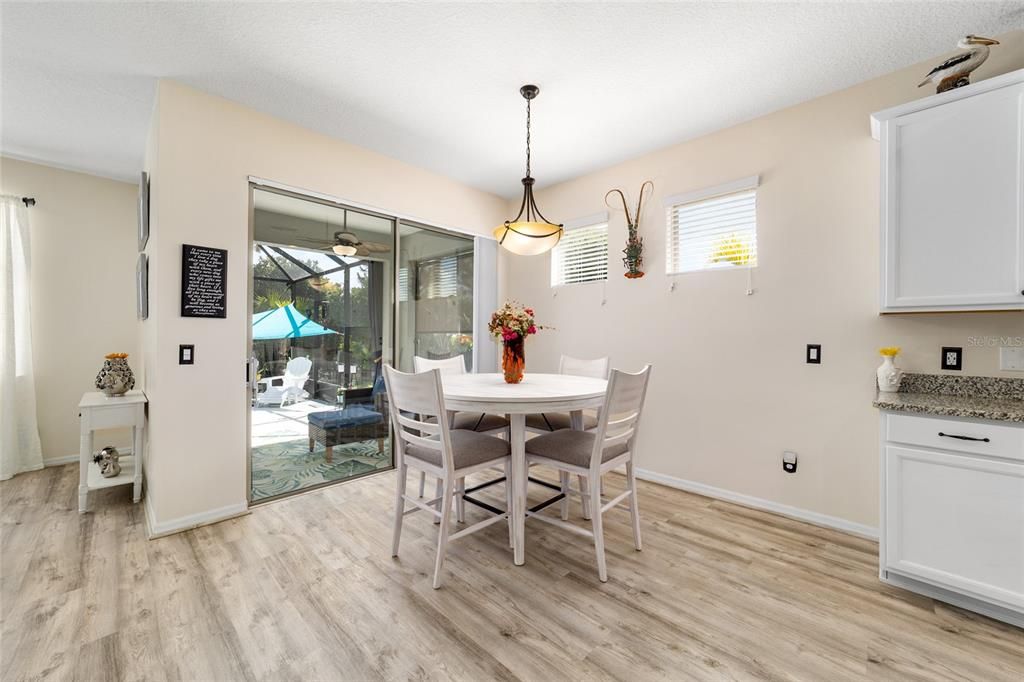 For Sale: $440,000 (2 beds, 2 baths, 2062 Square Feet)