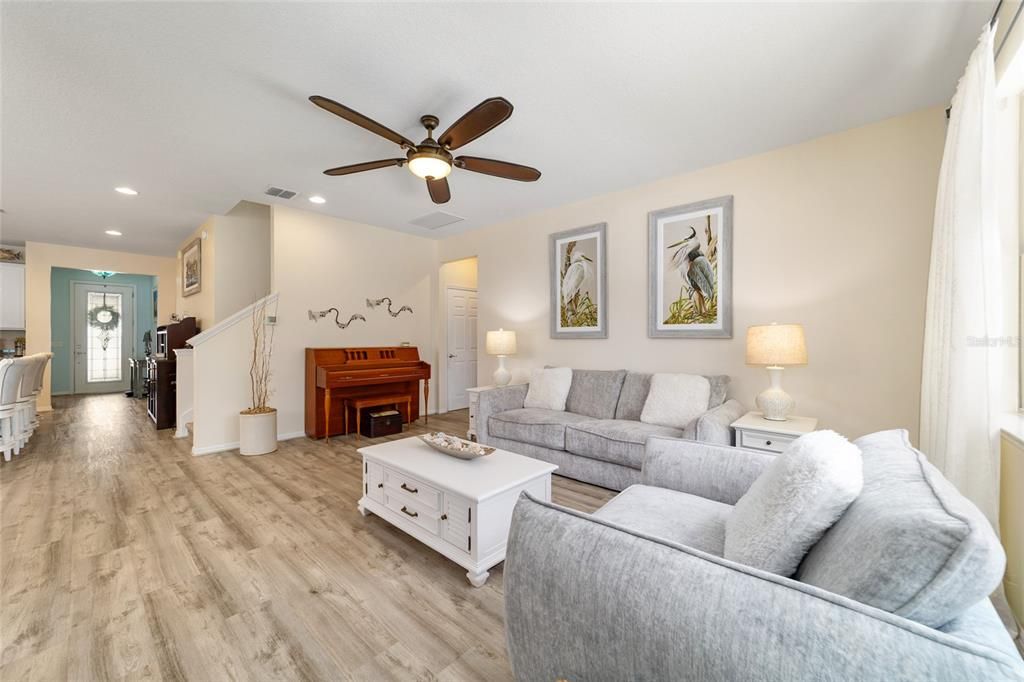 For Sale: $440,000 (2 beds, 2 baths, 2062 Square Feet)
