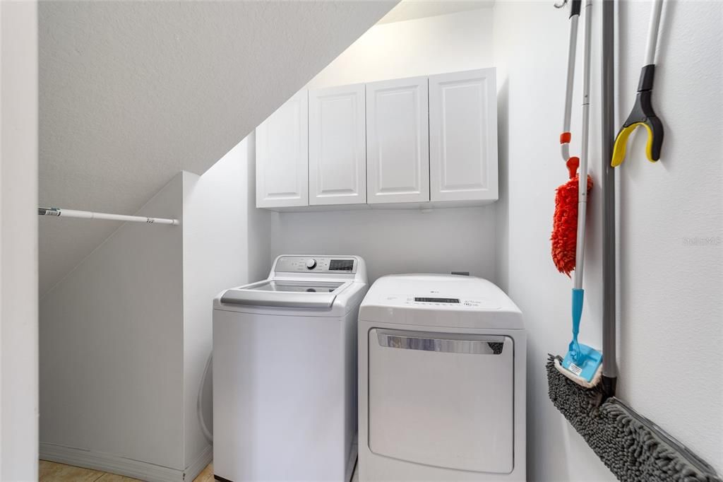 For Sale: $440,000 (2 beds, 2 baths, 2062 Square Feet)