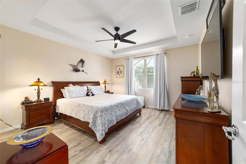 For Sale: $440,000 (2 beds, 2 baths, 2062 Square Feet)