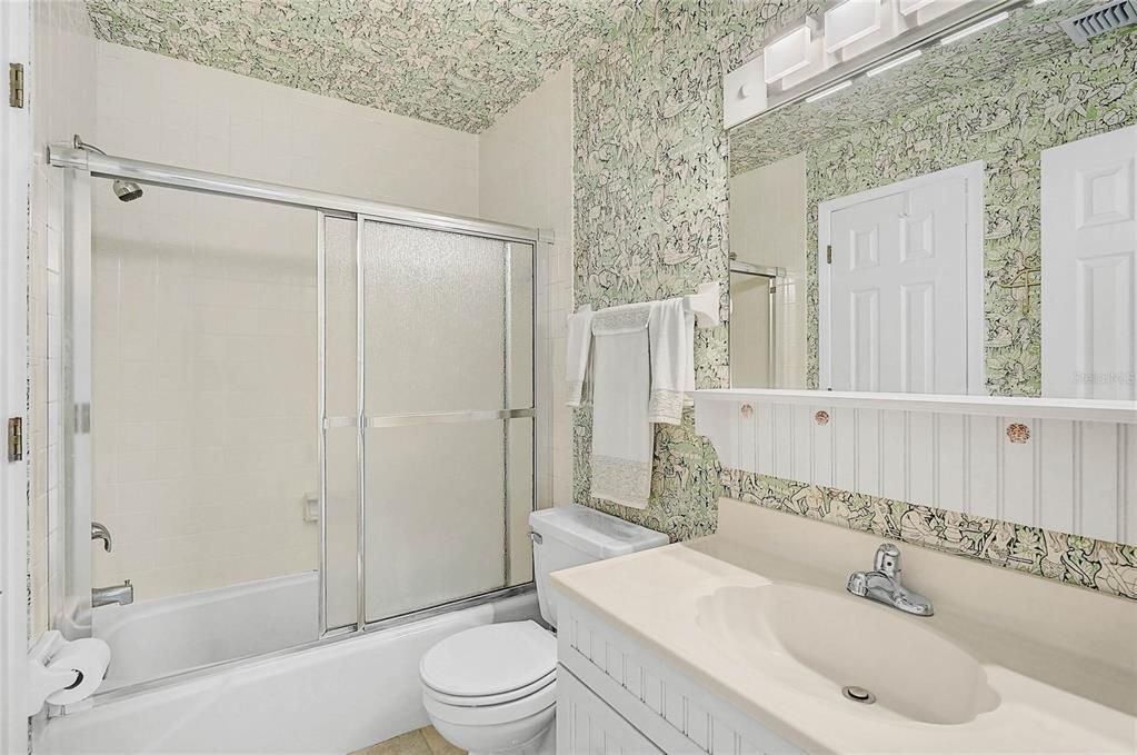 For Sale: $369,900 (1 beds, 1 baths, 756 Square Feet)
