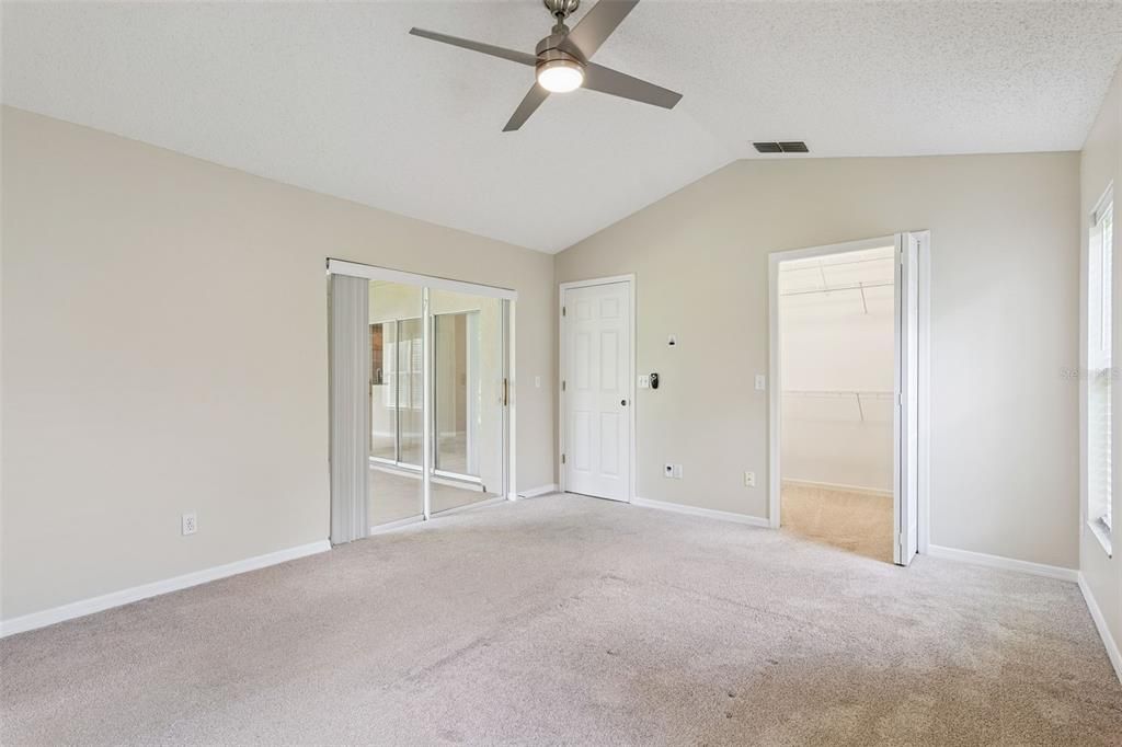 For Sale: $575,000 (4 beds, 2 baths, 1969 Square Feet)