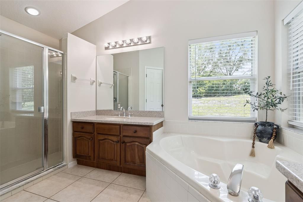 For Sale: $575,000 (4 beds, 2 baths, 1969 Square Feet)