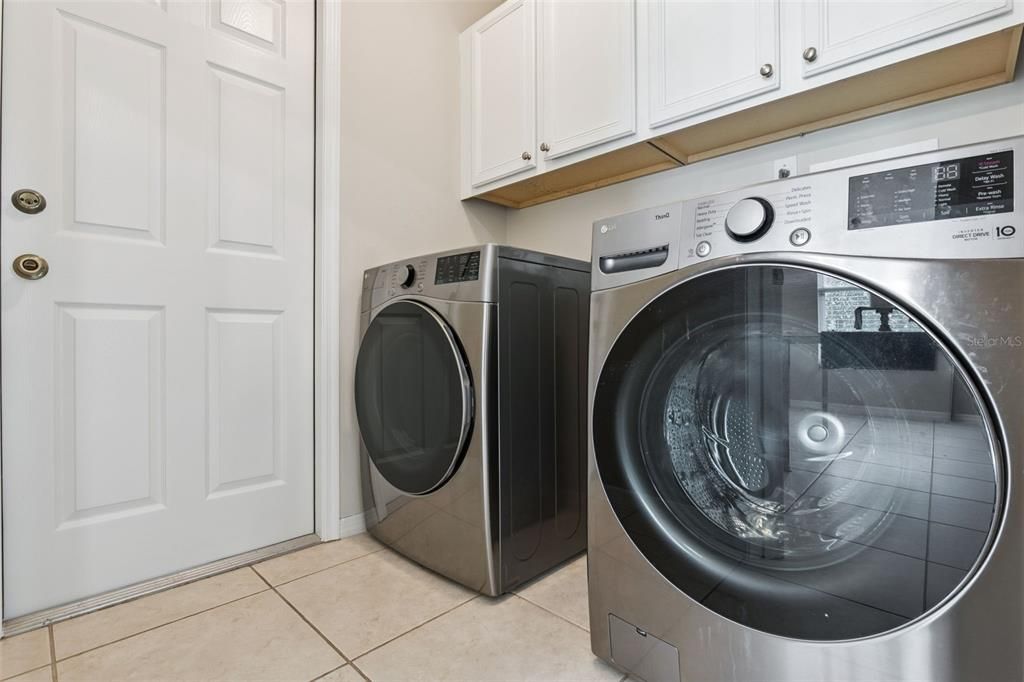 For Sale: $575,000 (4 beds, 2 baths, 1969 Square Feet)