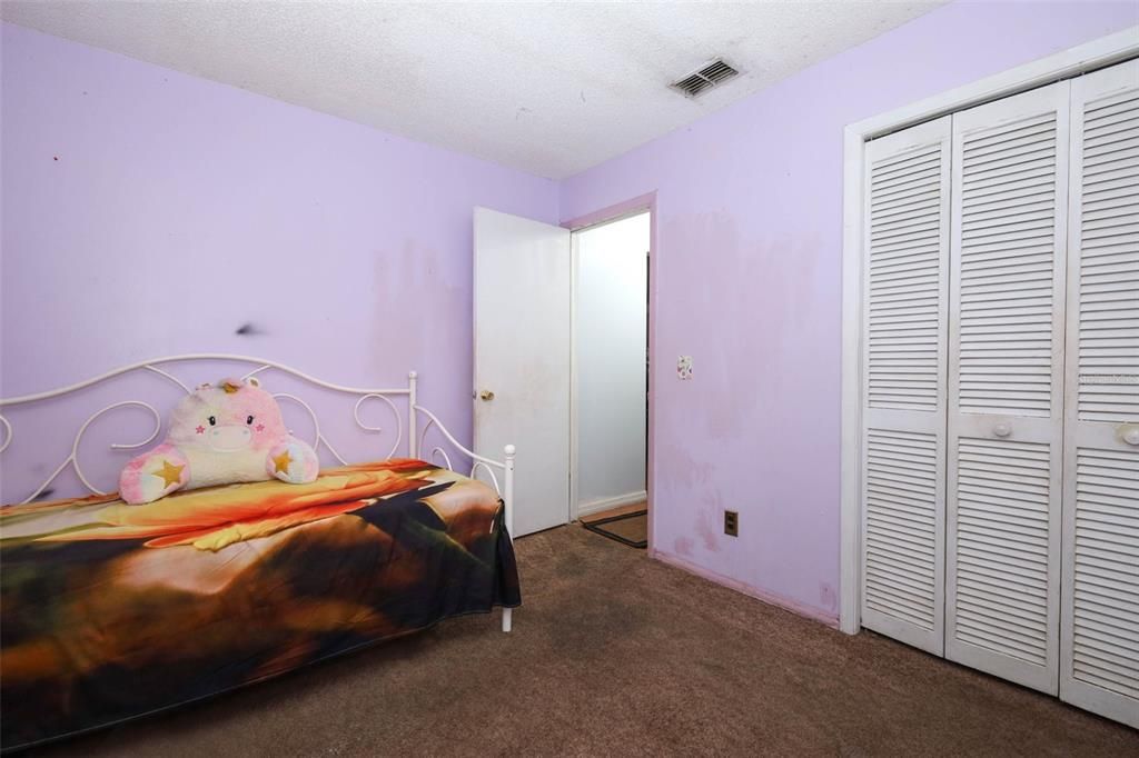 For Sale: $260,000 (3 beds, 2 baths, 1132 Square Feet)