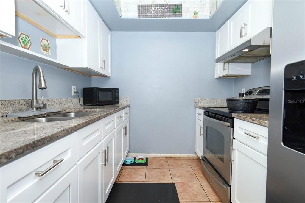 For Sale: $260,000 (3 beds, 2 baths, 1132 Square Feet)
