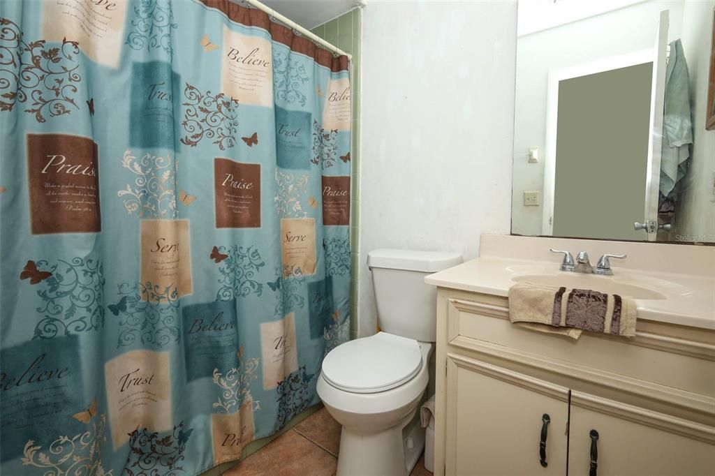 For Sale: $260,000 (3 beds, 2 baths, 1132 Square Feet)