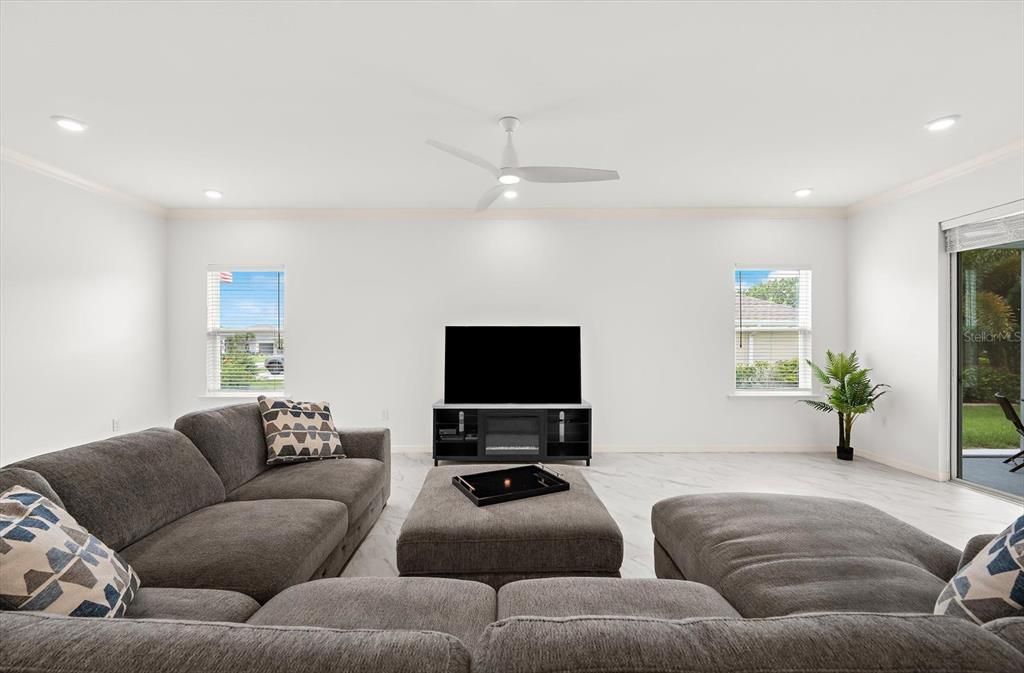 For Sale: $369,900 (3 beds, 2 baths, 2066 Square Feet)