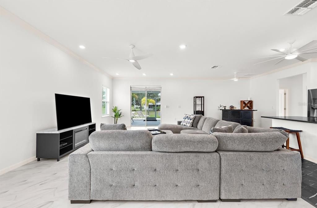 For Sale: $369,900 (3 beds, 2 baths, 2066 Square Feet)