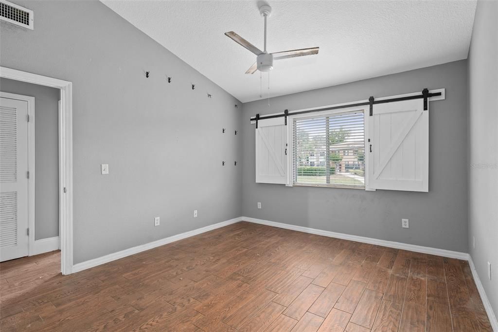 For Sale: $170,000 (2 beds, 2 baths, 1053 Square Feet)