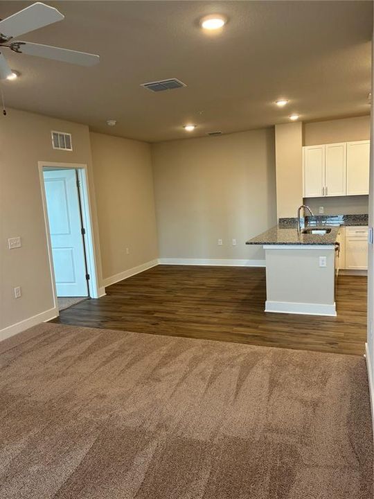 For Rent: $1,795 (2 beds, 2 baths, 1305 Square Feet)