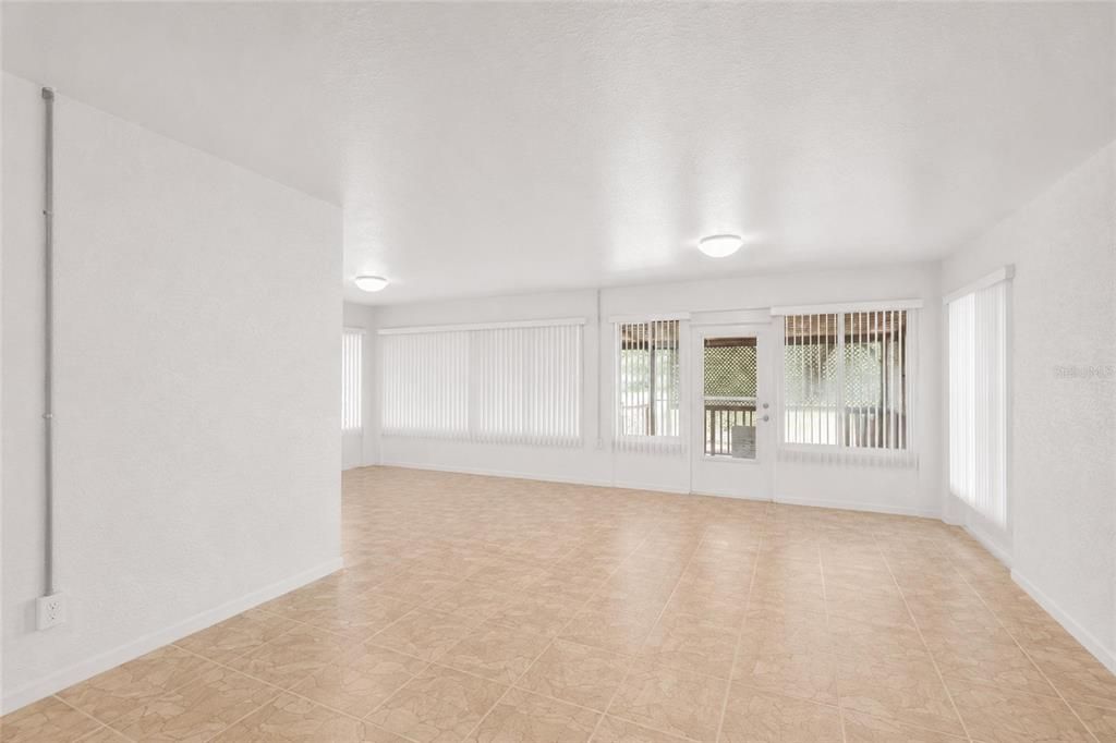 For Sale: $625,000 (4 beds, 3 baths, 2999 Square Feet)