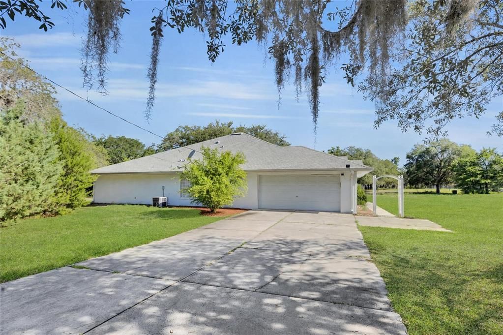 For Sale: $625,000 (4 beds, 3 baths, 2999 Square Feet)