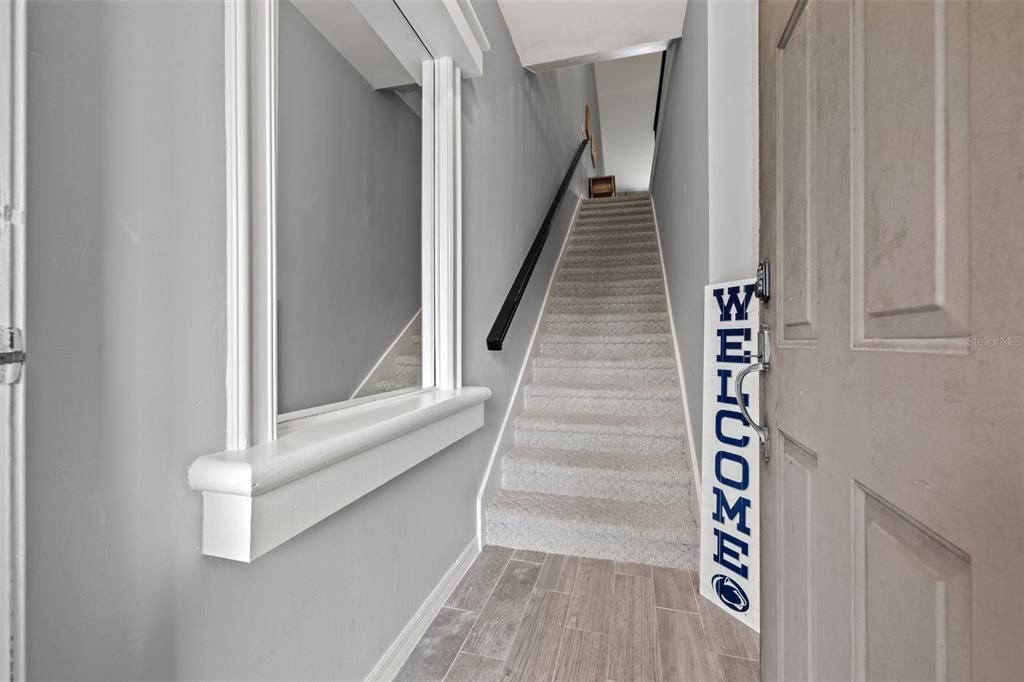 For Rent: $2,550 (1 beds, 1 baths, 815 Square Feet)