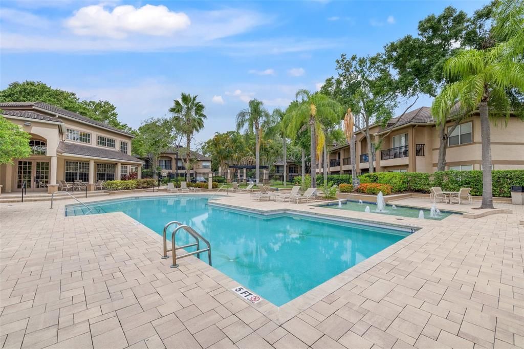 For Rent: $2,550 (1 beds, 1 baths, 815 Square Feet)