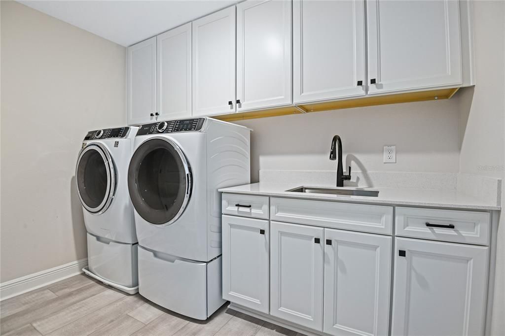 For Sale: $455,388 (5 beds, 3 baths, 3030 Square Feet)