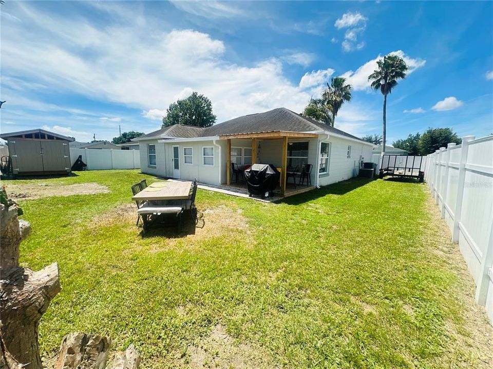 For Sale: $270,000 (3 beds, 2 baths, 1176 Square Feet)