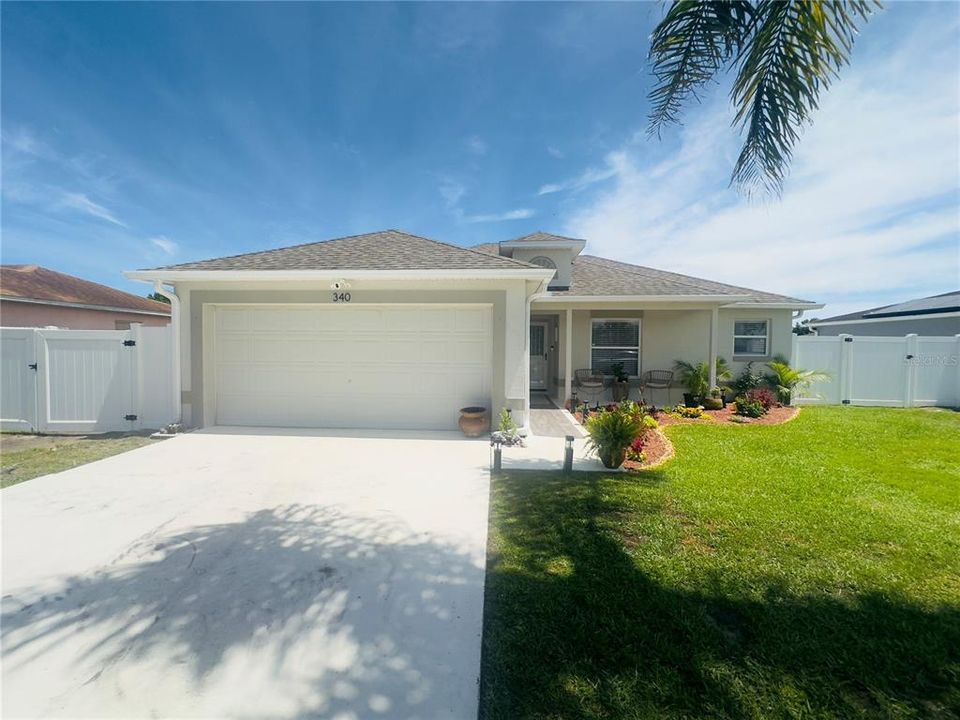 For Sale: $270,000 (3 beds, 2 baths, 1176 Square Feet)