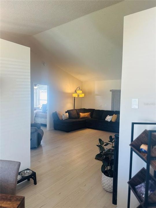 For Sale: $270,000 (3 beds, 2 baths, 1176 Square Feet)
