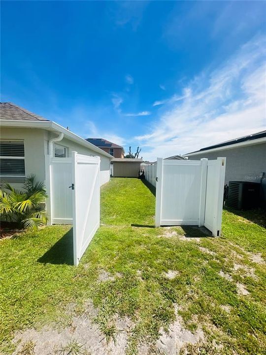 For Sale: $270,000 (3 beds, 2 baths, 1176 Square Feet)