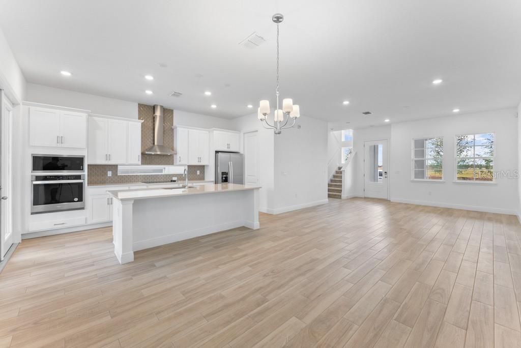 For Rent: $3,500 (3 beds, 2 baths, 2367 Square Feet)