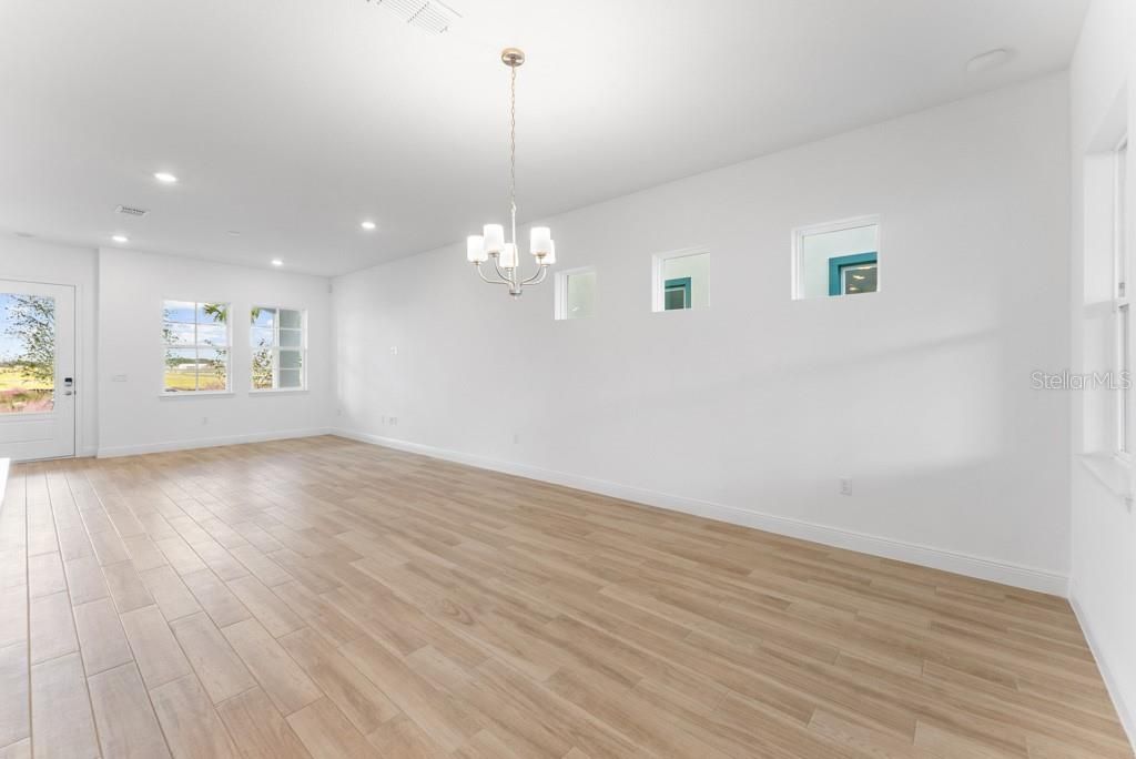 For Rent: $3,500 (3 beds, 2 baths, 2367 Square Feet)