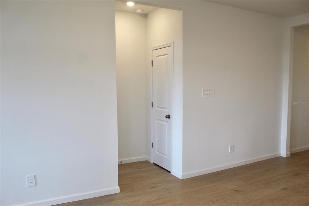 For Rent: $2,450 (3 beds, 2 baths, 2366 Square Feet)