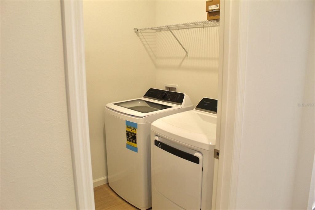For Rent: $2,450 (3 beds, 2 baths, 2366 Square Feet)