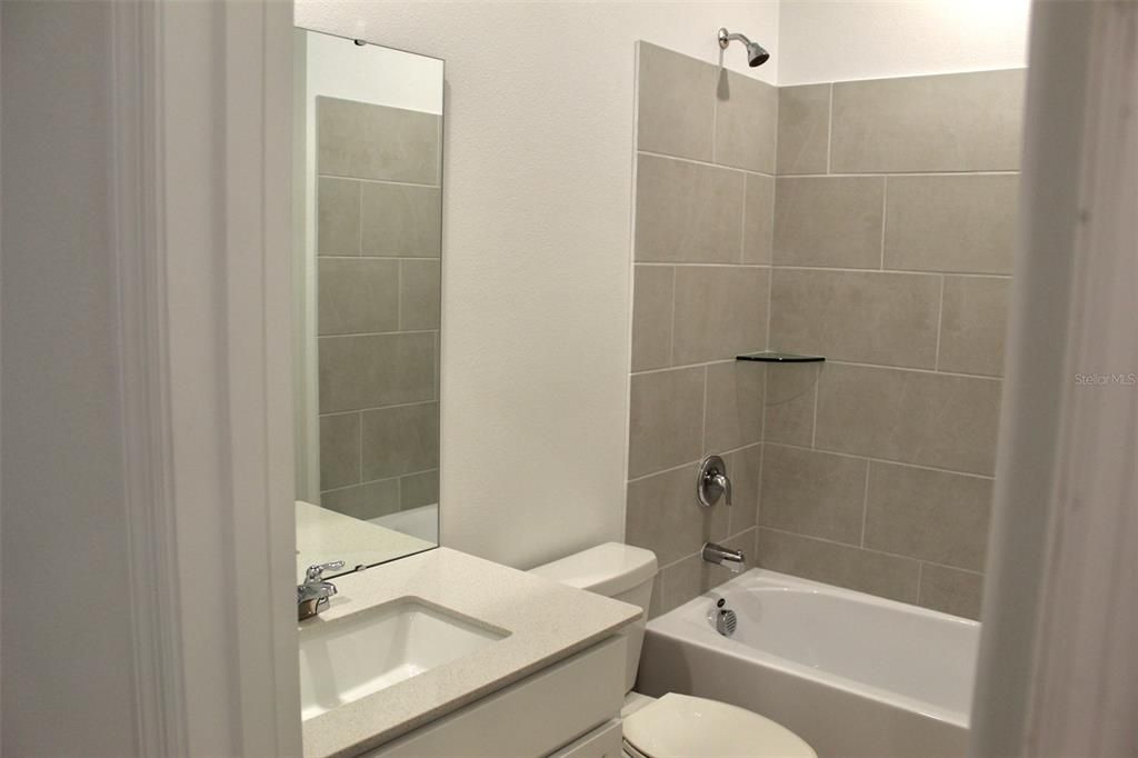 For Rent: $2,450 (3 beds, 2 baths, 2366 Square Feet)