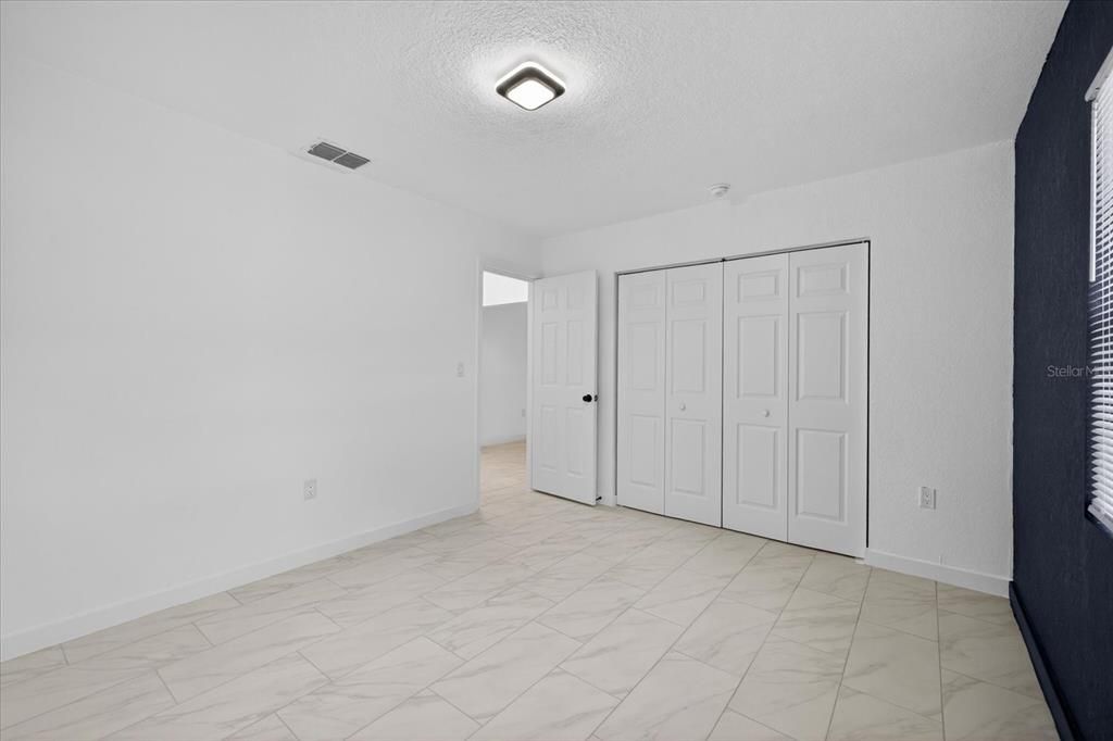 Active With Contract: $389,900 (3 beds, 2 baths, 1157 Square Feet)