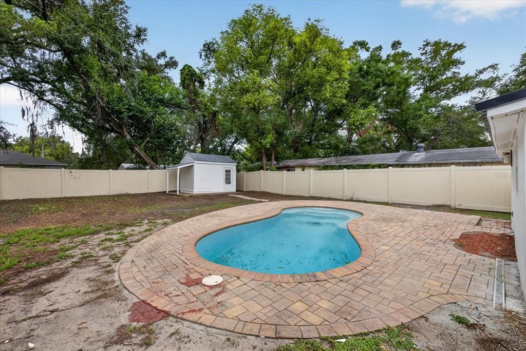 Active With Contract: $389,900 (3 beds, 2 baths, 1157 Square Feet)